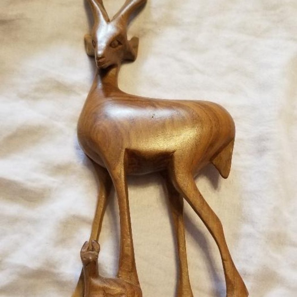 VINTAGE 1970'S CARVED WOOD ANTELOPE GAZELLE STATUE FIGURINE WITH FAWN BABY